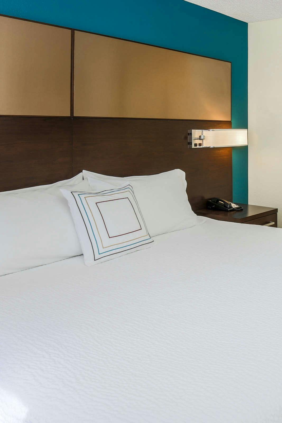 Hotel Residence Inn by Marriott Bakersfield photo 1