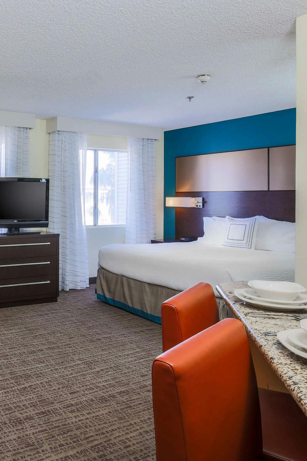 Hotel Residence Inn by Marriott Bakersfield photo 3