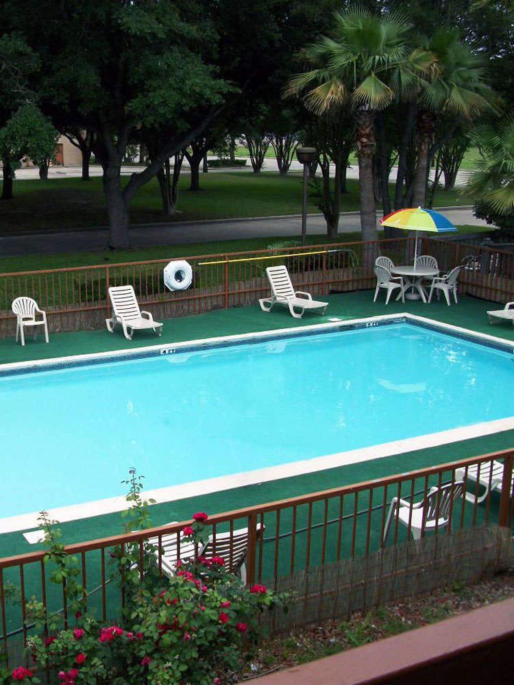 Hotel Americas Best Value Inn & Suites Victoria photo 1