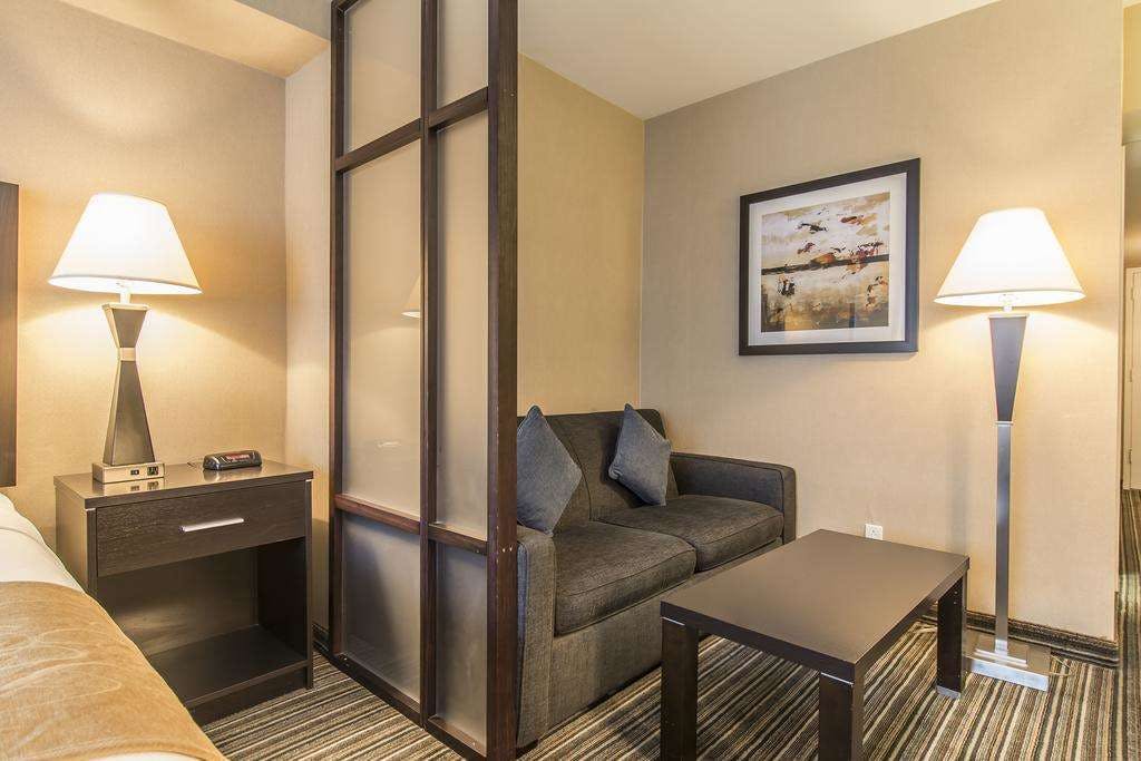 Hotel Comfort Suites Downtown Montreal photo 5