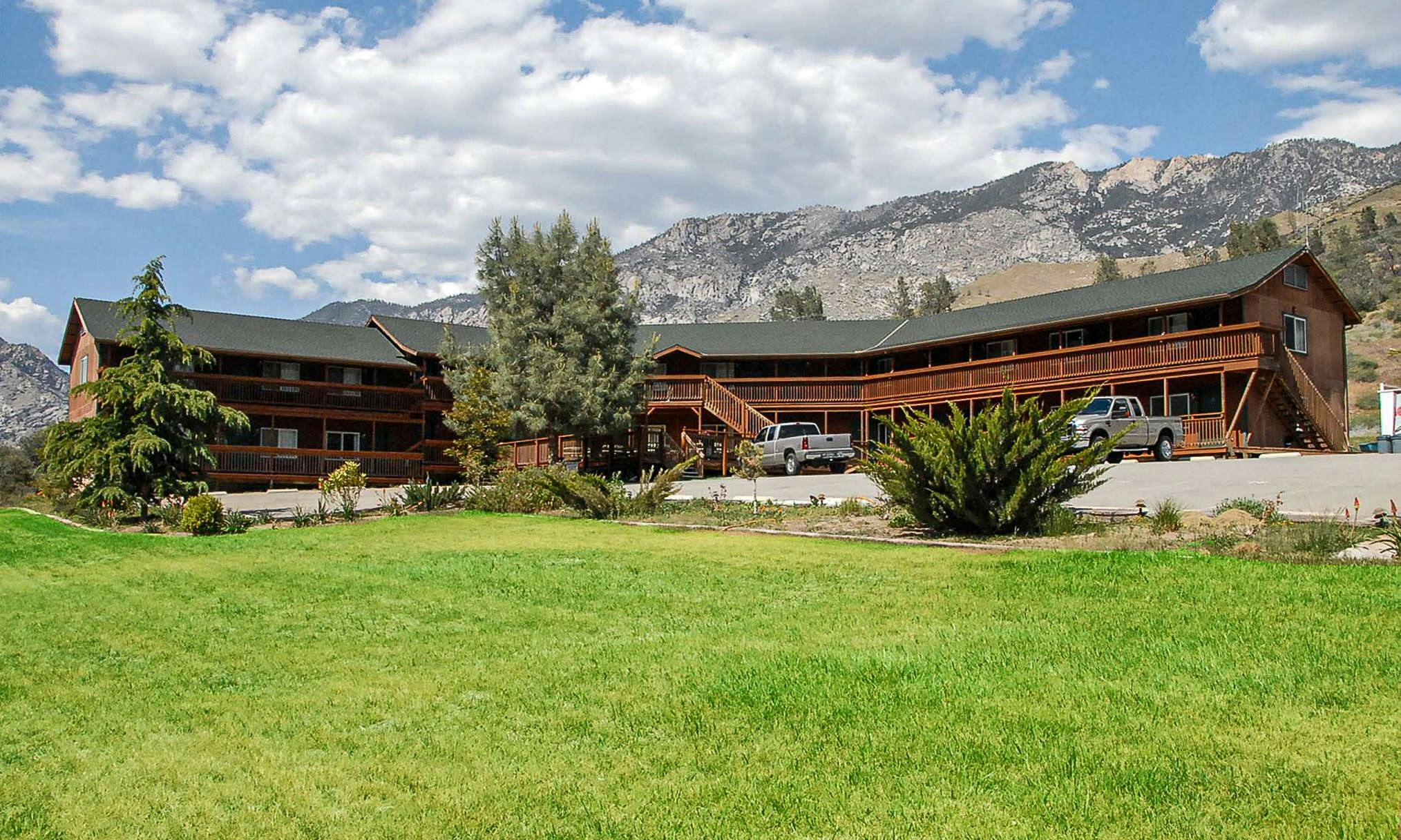 Corral Creek Lodge