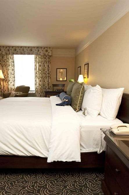 Hotel Le St-Martin Hotel & Suites Laval photo 1