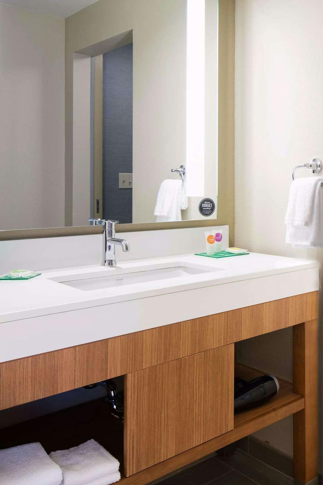 Hotel Hyatt Place Kansas City/Lenexa City Center photo 4