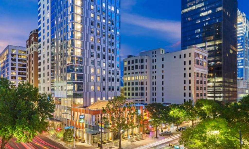 Aloft Austin Downtown