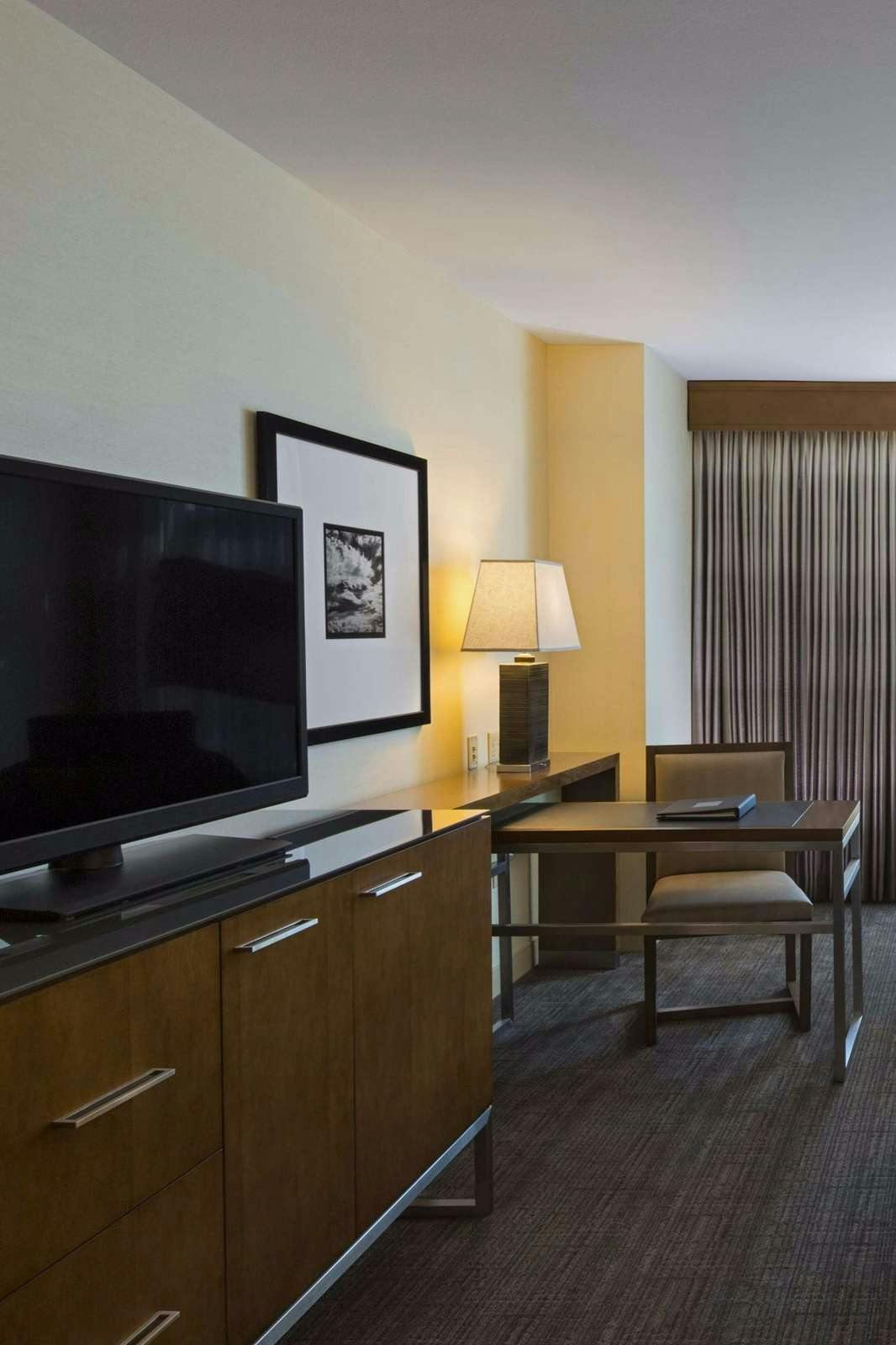 Hotel Hyatt Regency Denver at Colorado Convention Center photo 3