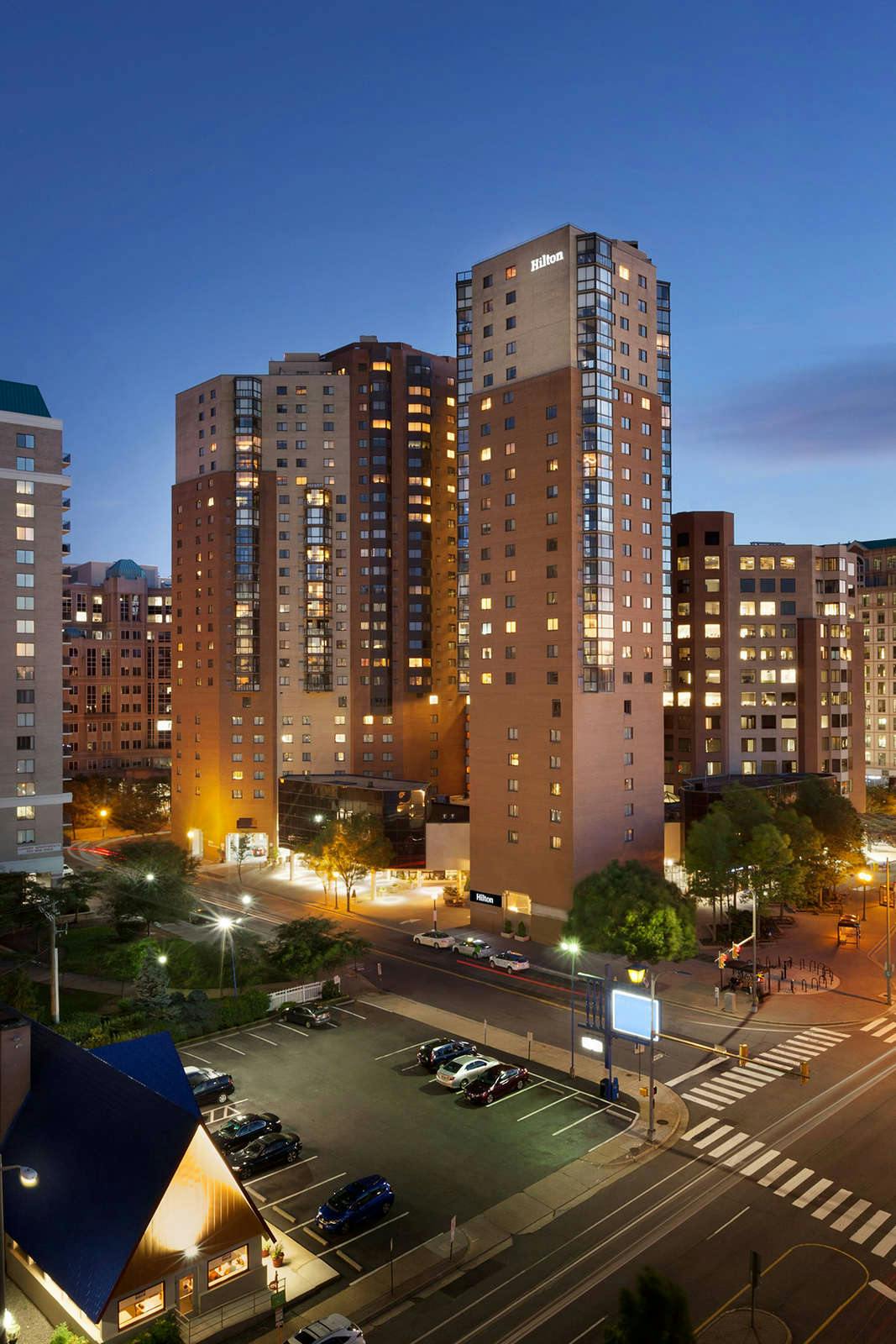 Hotel Hilton Arlington photo 5