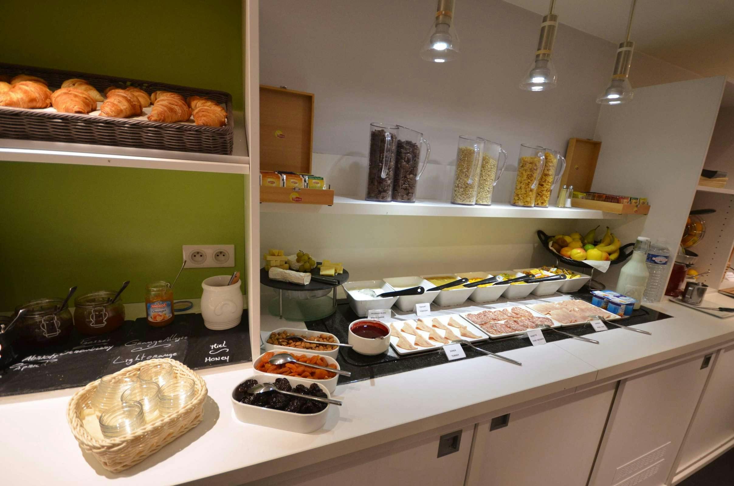 Hotel Kyriad Dijon Gare photo 4