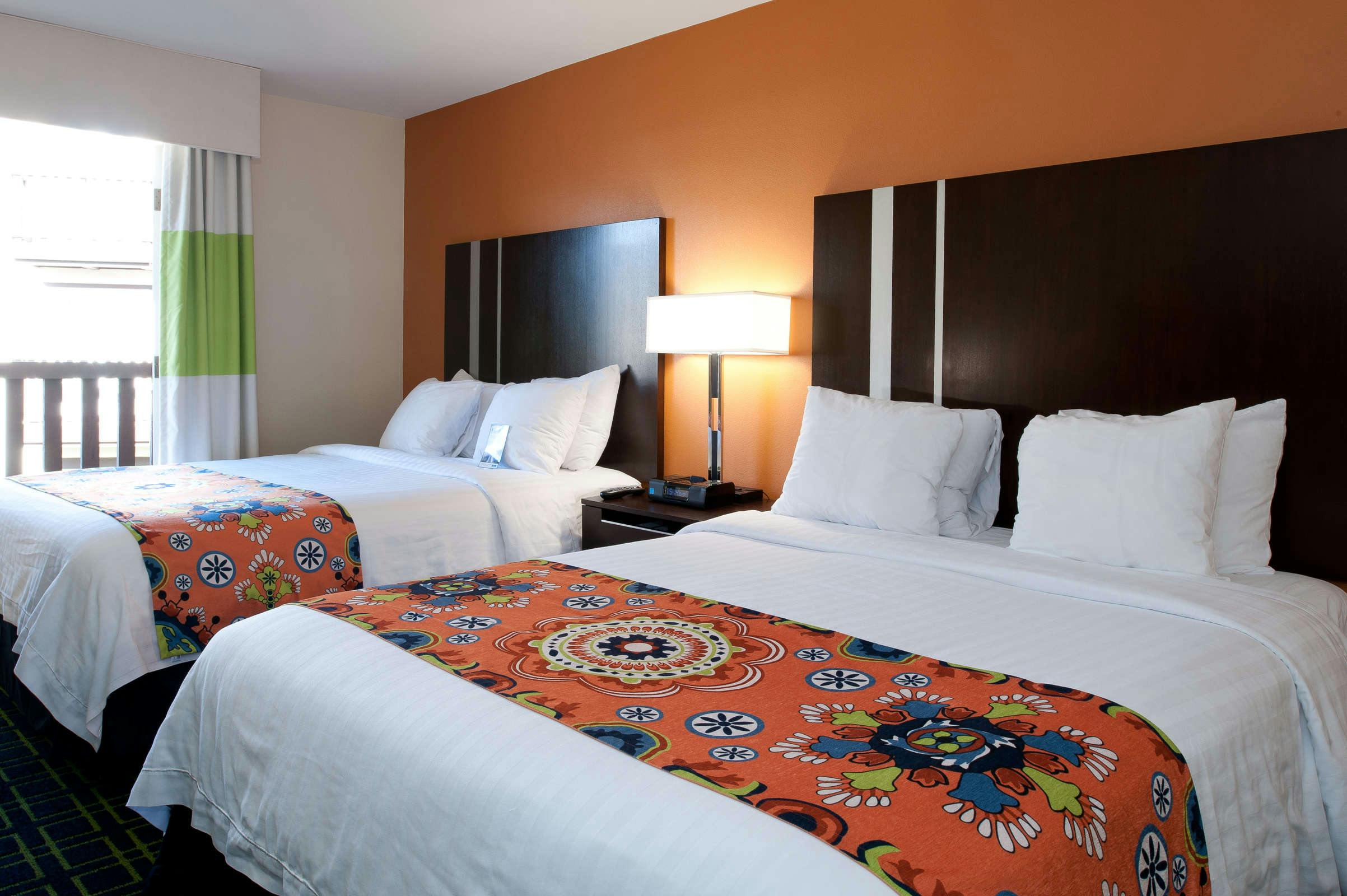 Hotel Fairfield Inn & Suites San Diego Old Town photo 1