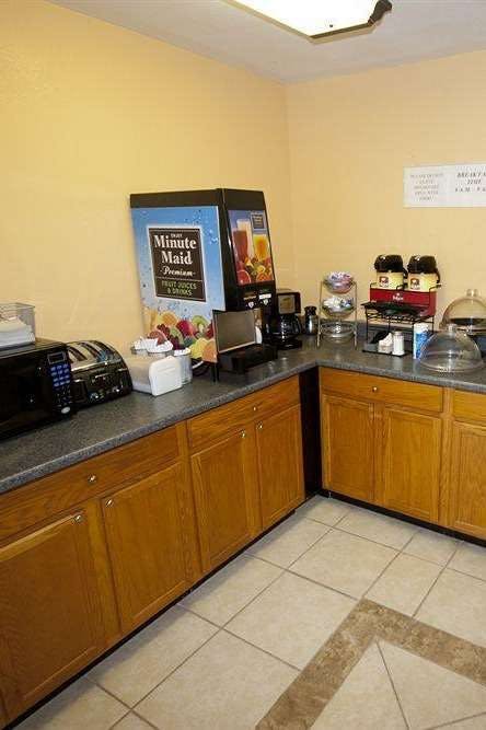 Hotel Days Inn by Wyndham DeFuniak Springs photo 5