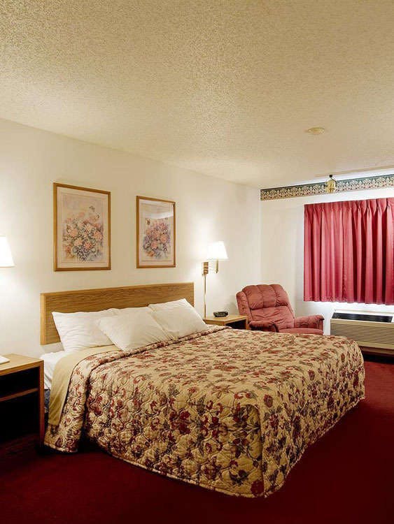 Hotel Americas Best Value Inn & Suites Nevada photo 1