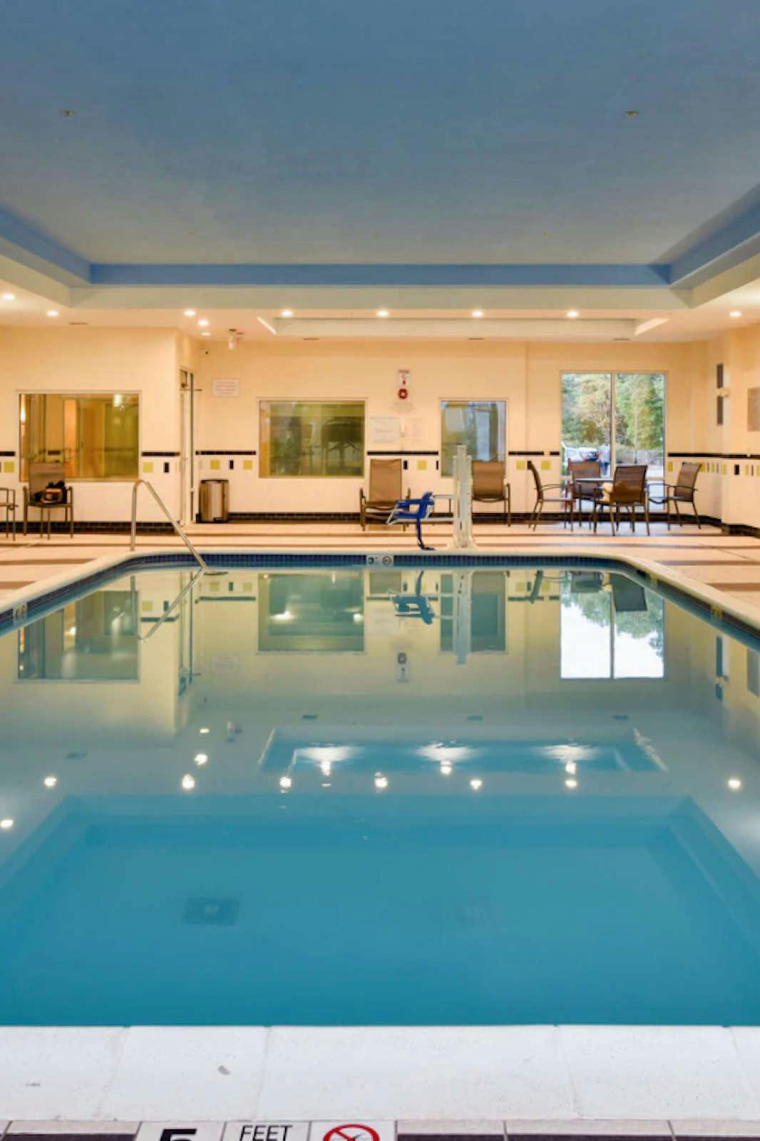 Hotel Fairfield Inn & Suites Hartford Airport photo 1