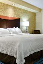 Hotel Fairfield Inn & Suites Hartford Airport photo 2