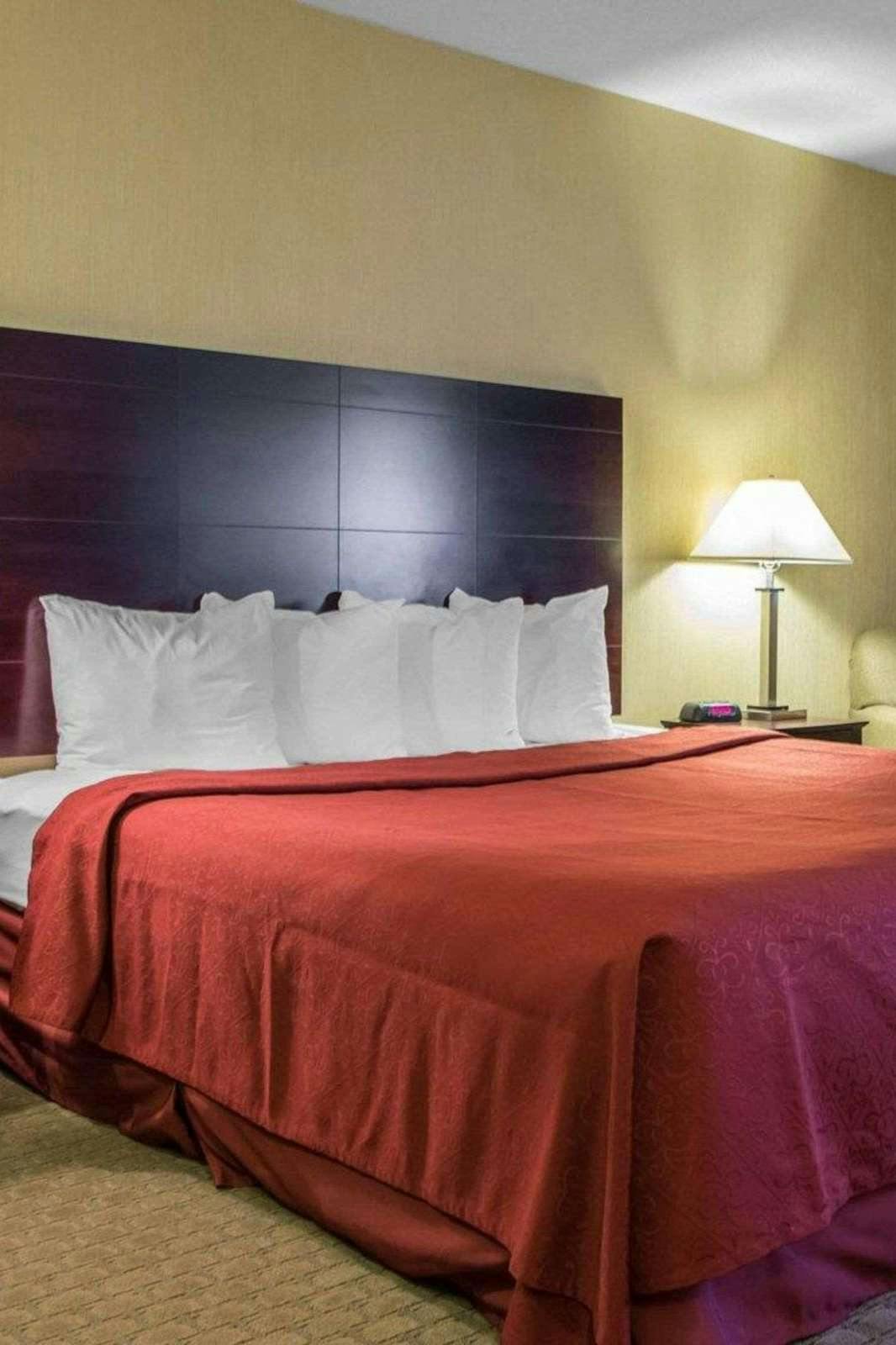 Hotel AmericInn by Wyndham Marshfield photo 3