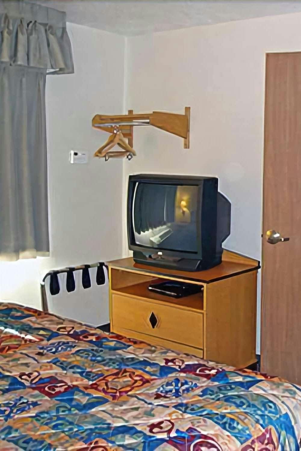 Hotel Motel 6 Ogden, UT - 21st Street photo 4