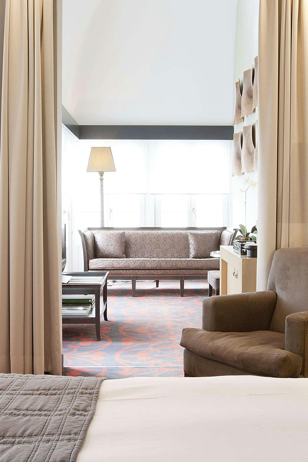 Hotel The Dominican photo 2