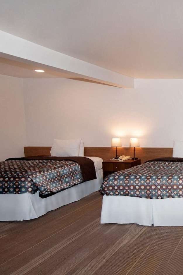 Hotel Brookhurst Plaza Inn photo 2