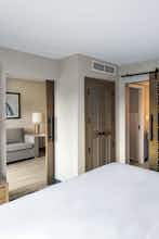 Hotel Sheraton Suites Columbus Worthington photo 4