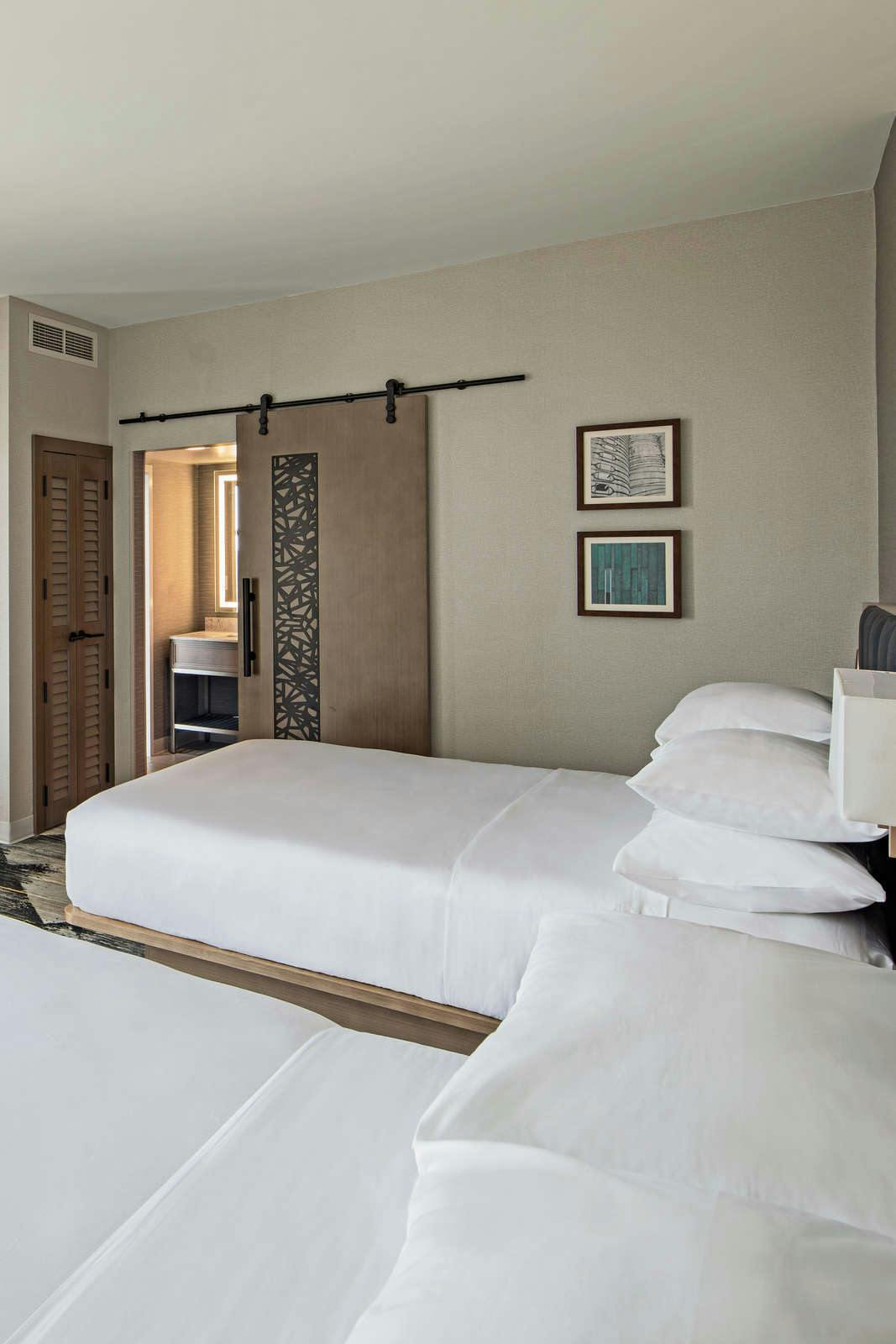 Hotel Sheraton Suites Columbus Worthington photo 3