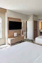Hotel Sheraton Suites Columbus Worthington photo 2