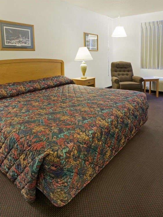 Hotel Americas Best Value Inn Grand Forks photo 1