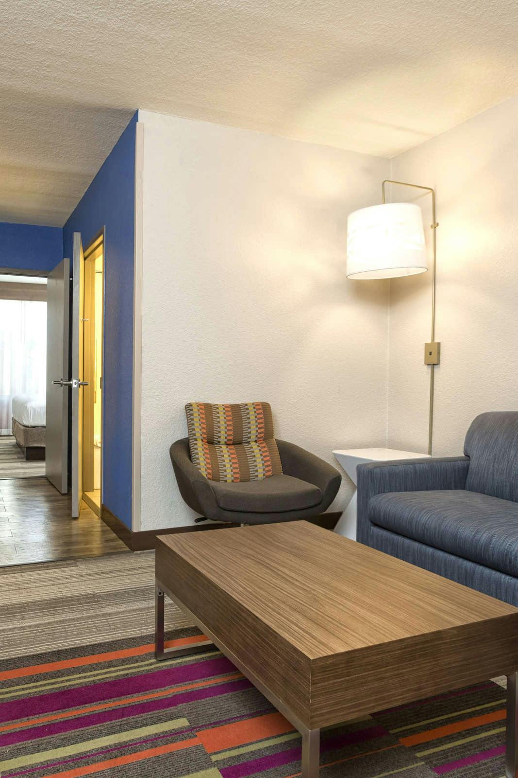 Hotel Holiday Inn Express & Suites Orlando South Lake Buena Vista photo 4