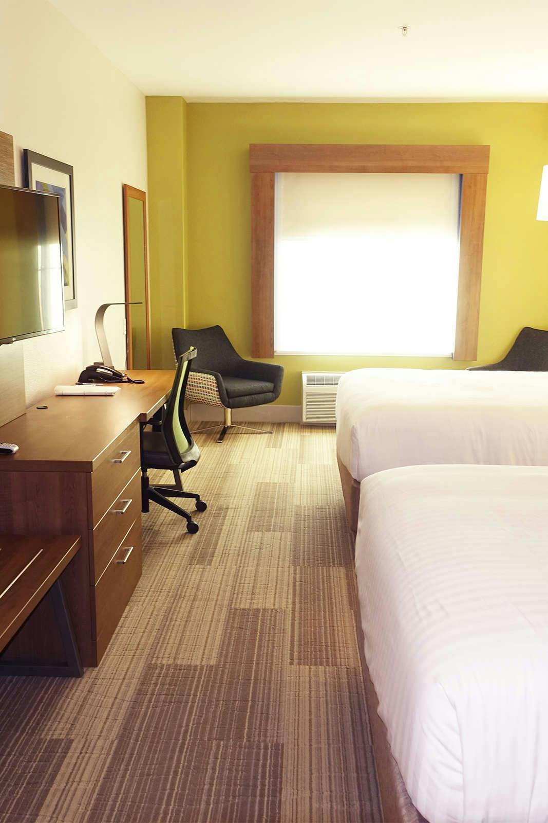 Hotel Holiday Inn Express & Suites Brentwood photo 4