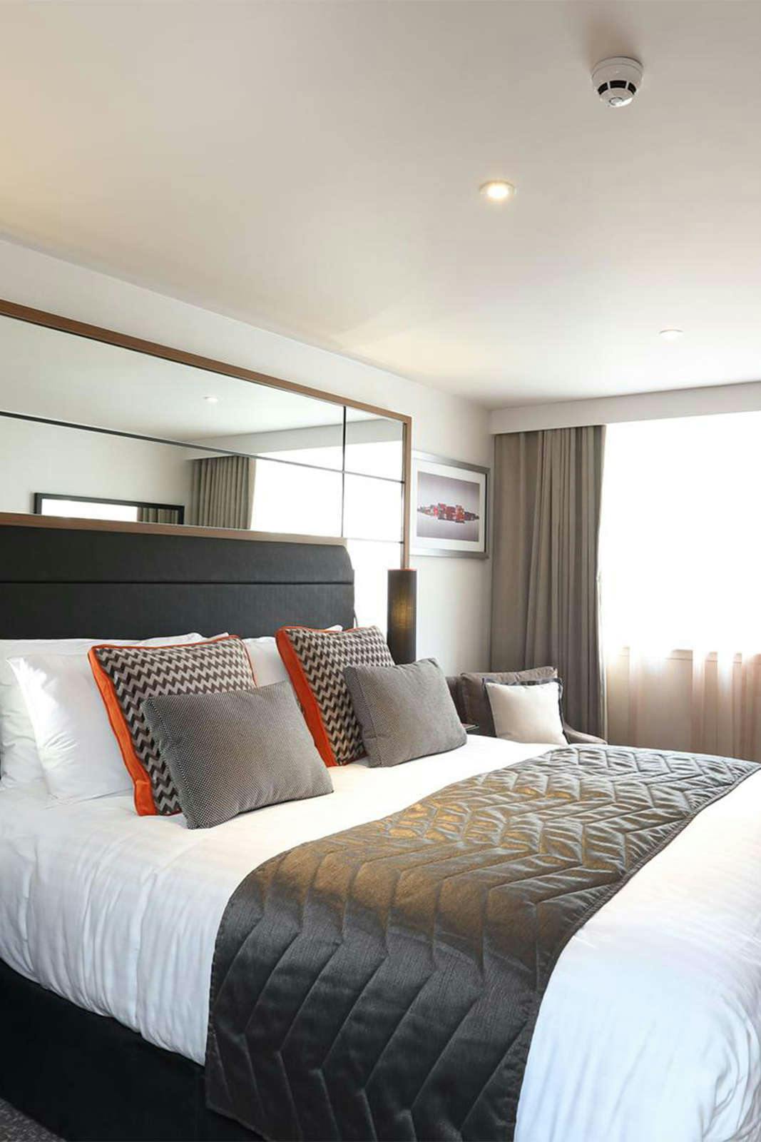 Hotel Crowne Plaza Gerrards Cross photo 1