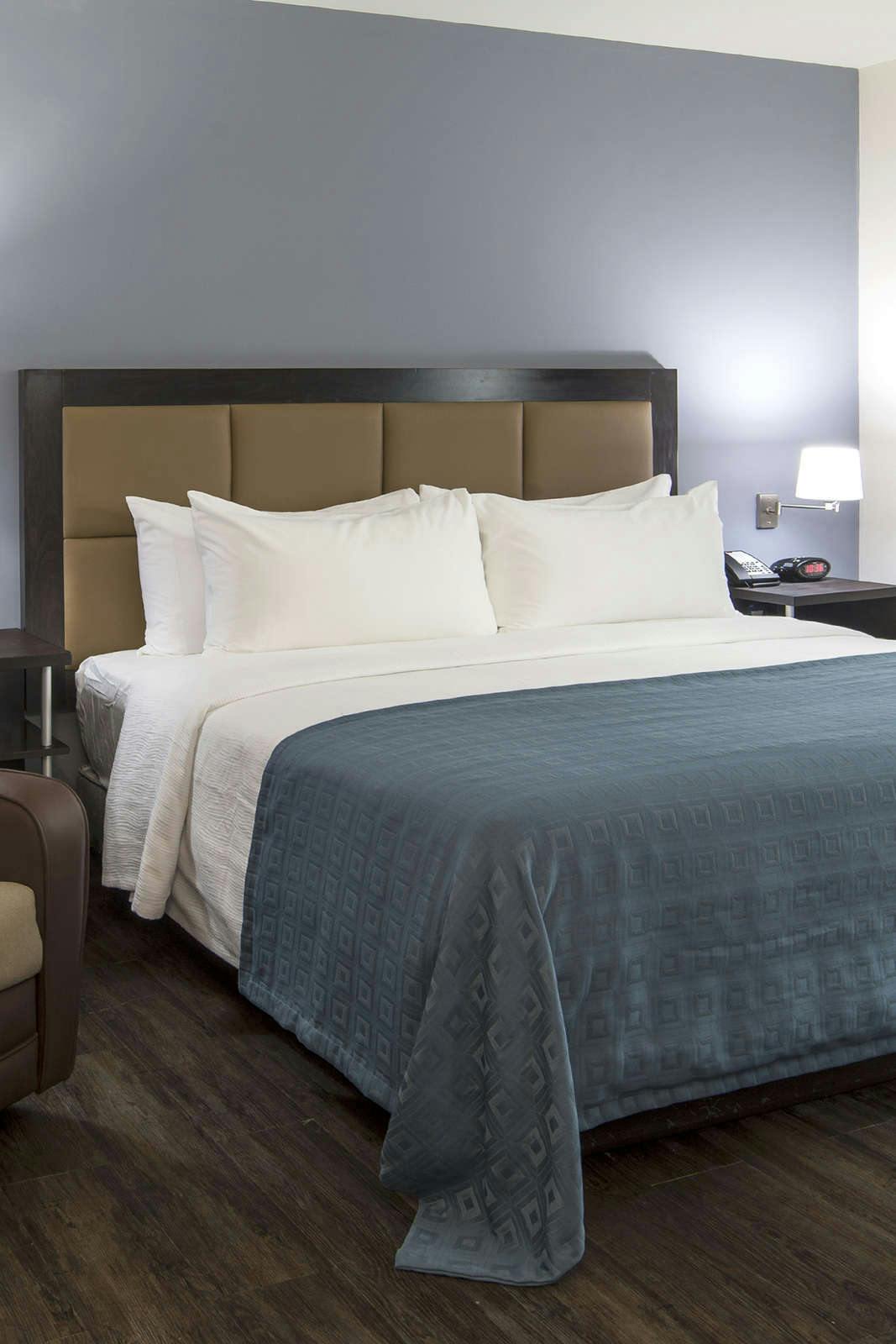 Hotel Candlewood Suites Queretaro Juriquilla photo 1