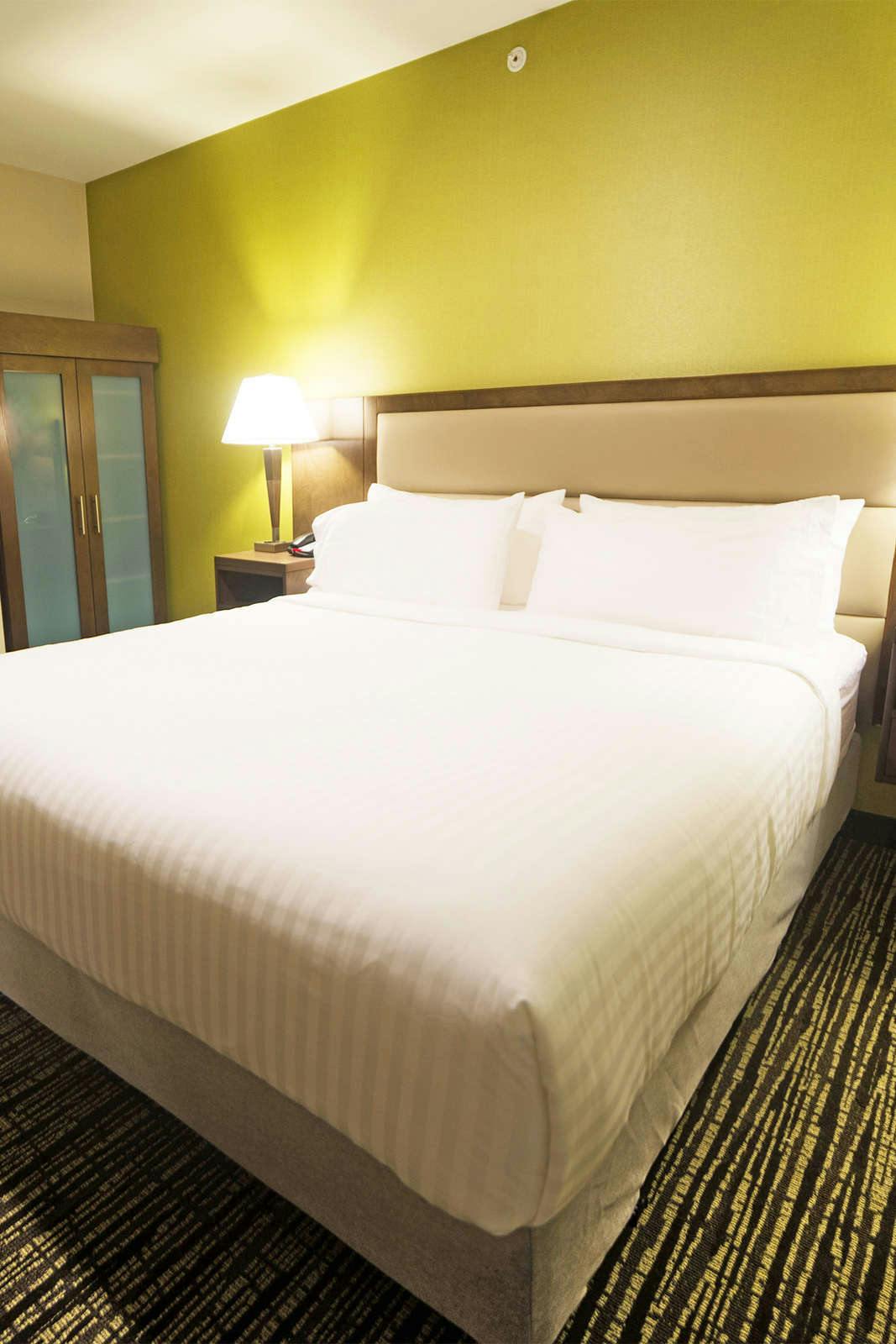 Hotel Candlewood Suites West Edmonton - Mall Area photo 3