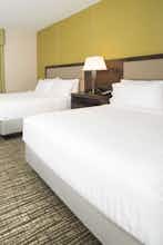 Hotel Candlewood Suites West Edmonton - Mall Area photo 4