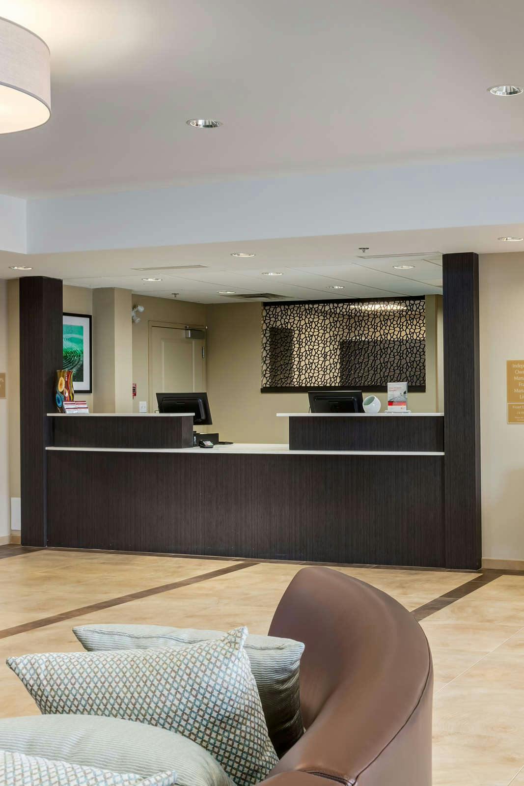 Hotel Holiday Inn & Suites Calgary Airport North photo 4