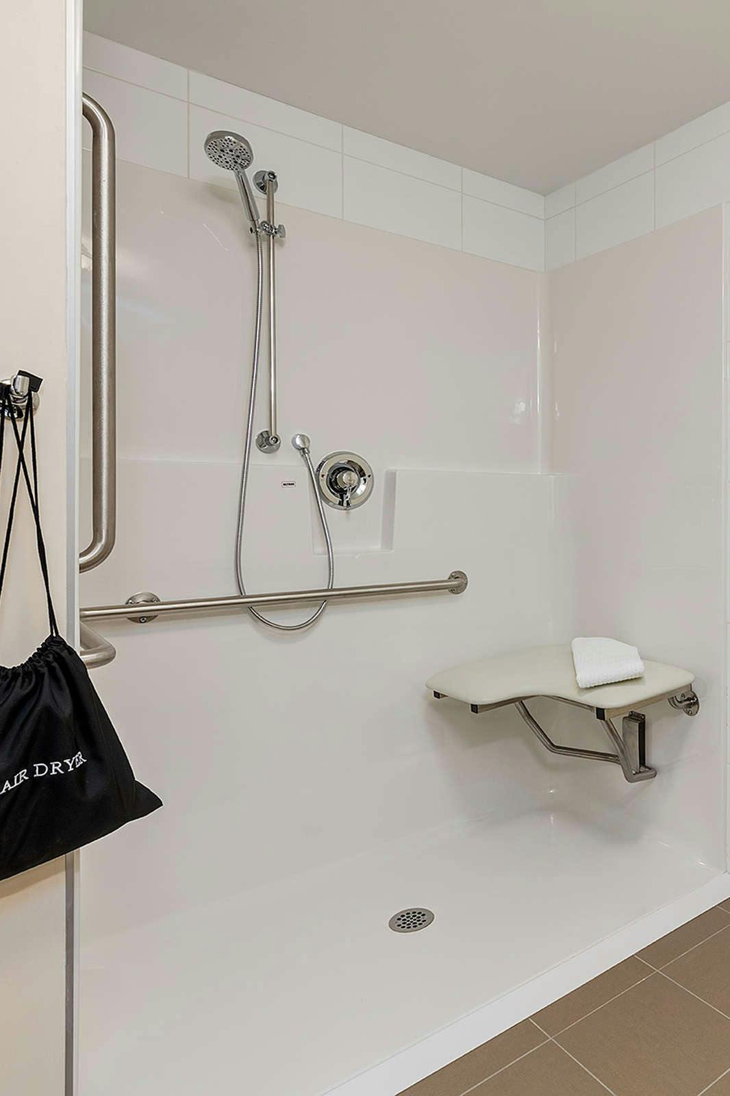 Hotel Holiday Inn & Suites Calgary Airport North photo 3