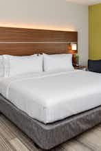 Hotel Holiday Inn Express & Suites Trinity photo 1