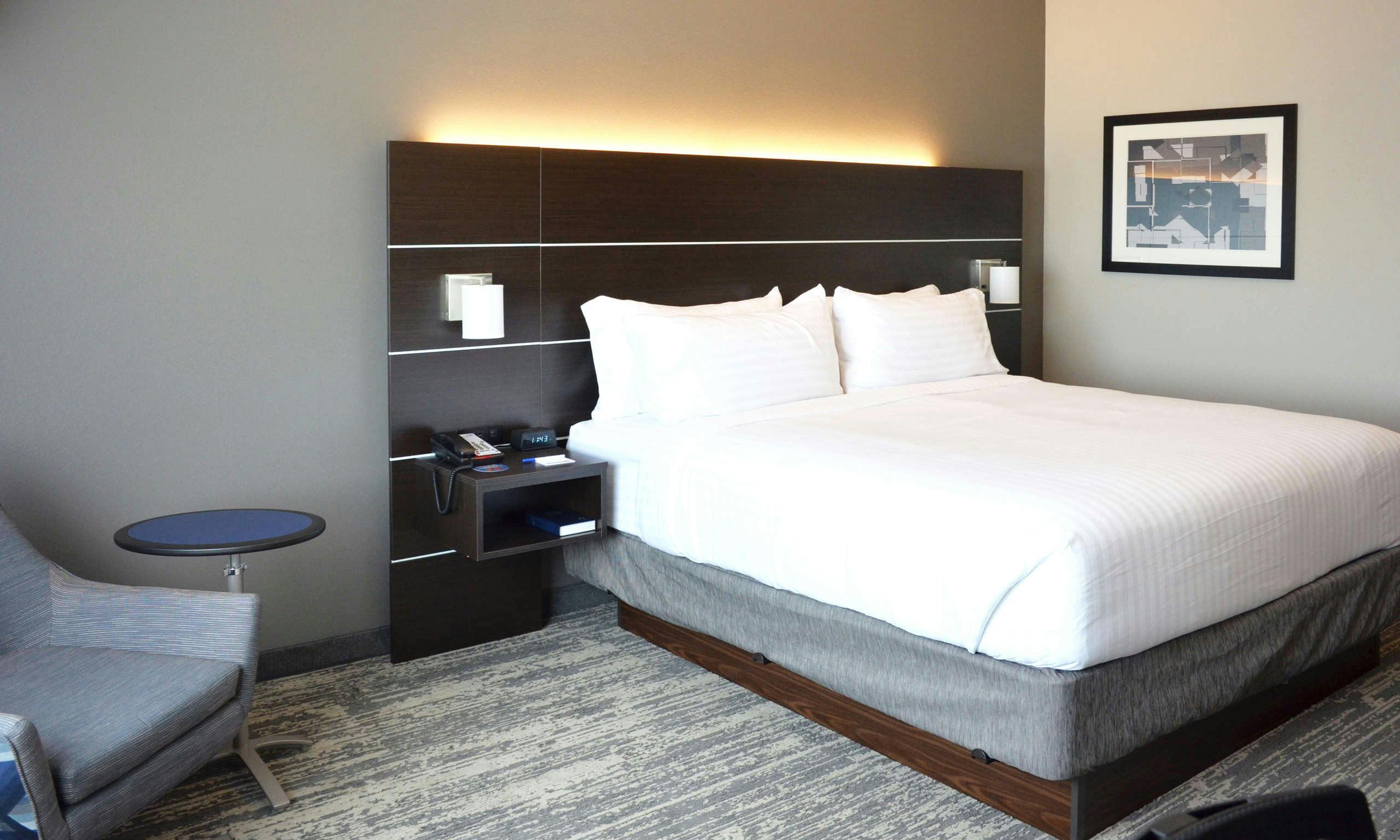 Holiday Inn Express & Suites Jacksonville W I-295 & I-10