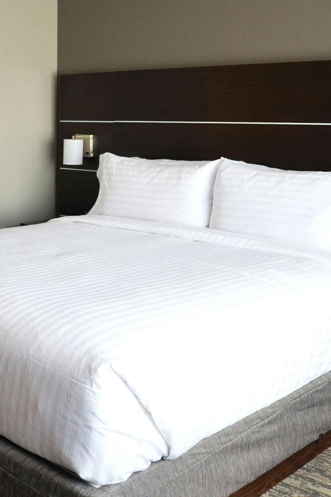 Hotel Holiday Inn Express & Suites Jacksonville W I-295 & I-10 photo 1