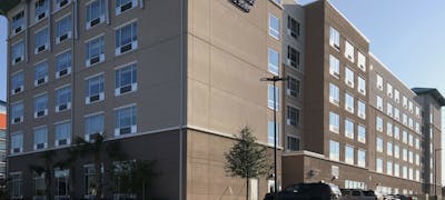 Holiday Inn Express & Suites Orlando At Seaworld