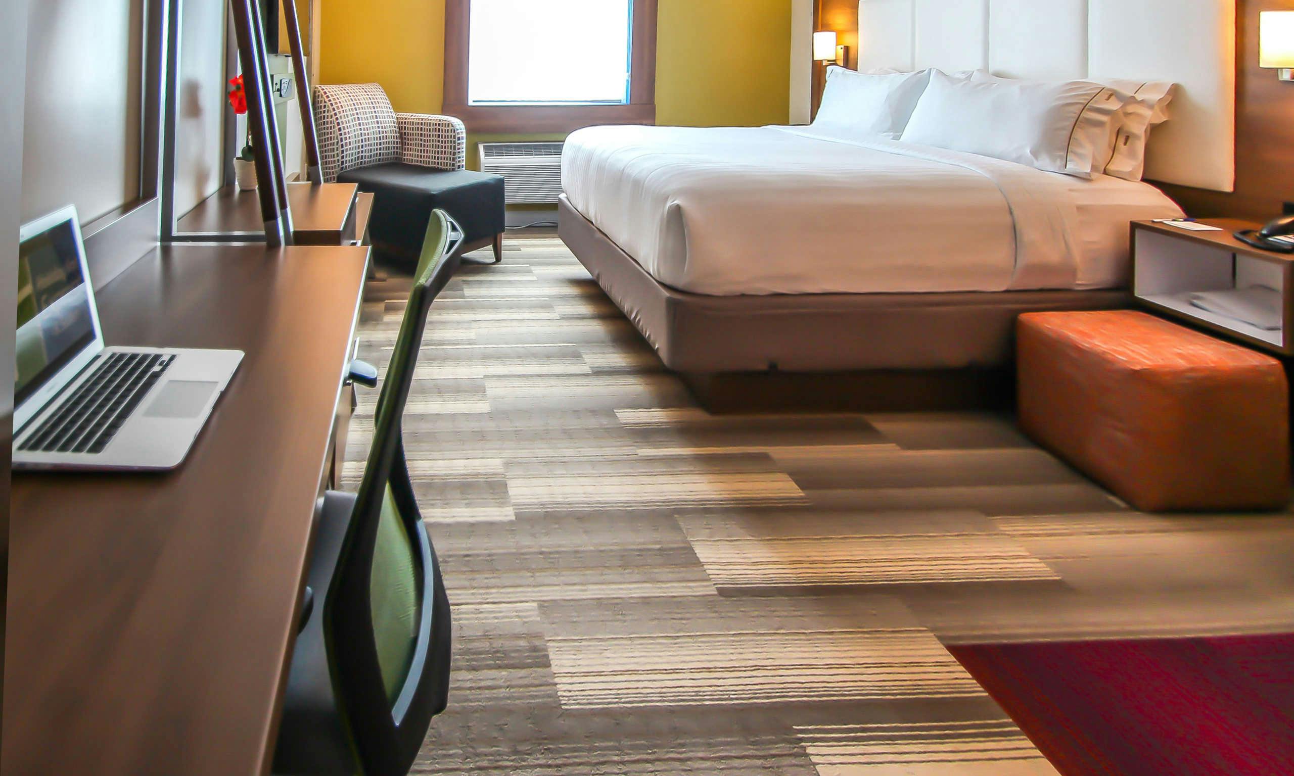 Holiday Inn Express & Suites Miami Airport East