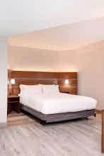 Hotel Holiday Inn Express & Suites Panama City Beach Beachfront photo 3