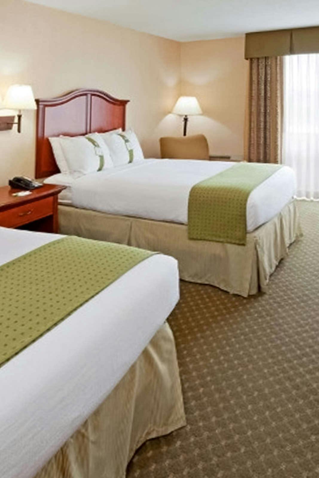 Hotel Holiday Inn Windsor Wine Country photo 2