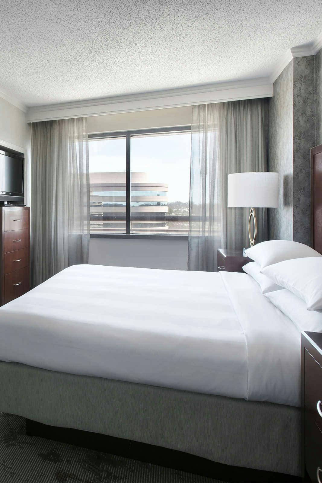 Hotel Embassy Suites by Hilton Bethesda Washington DC photo 1