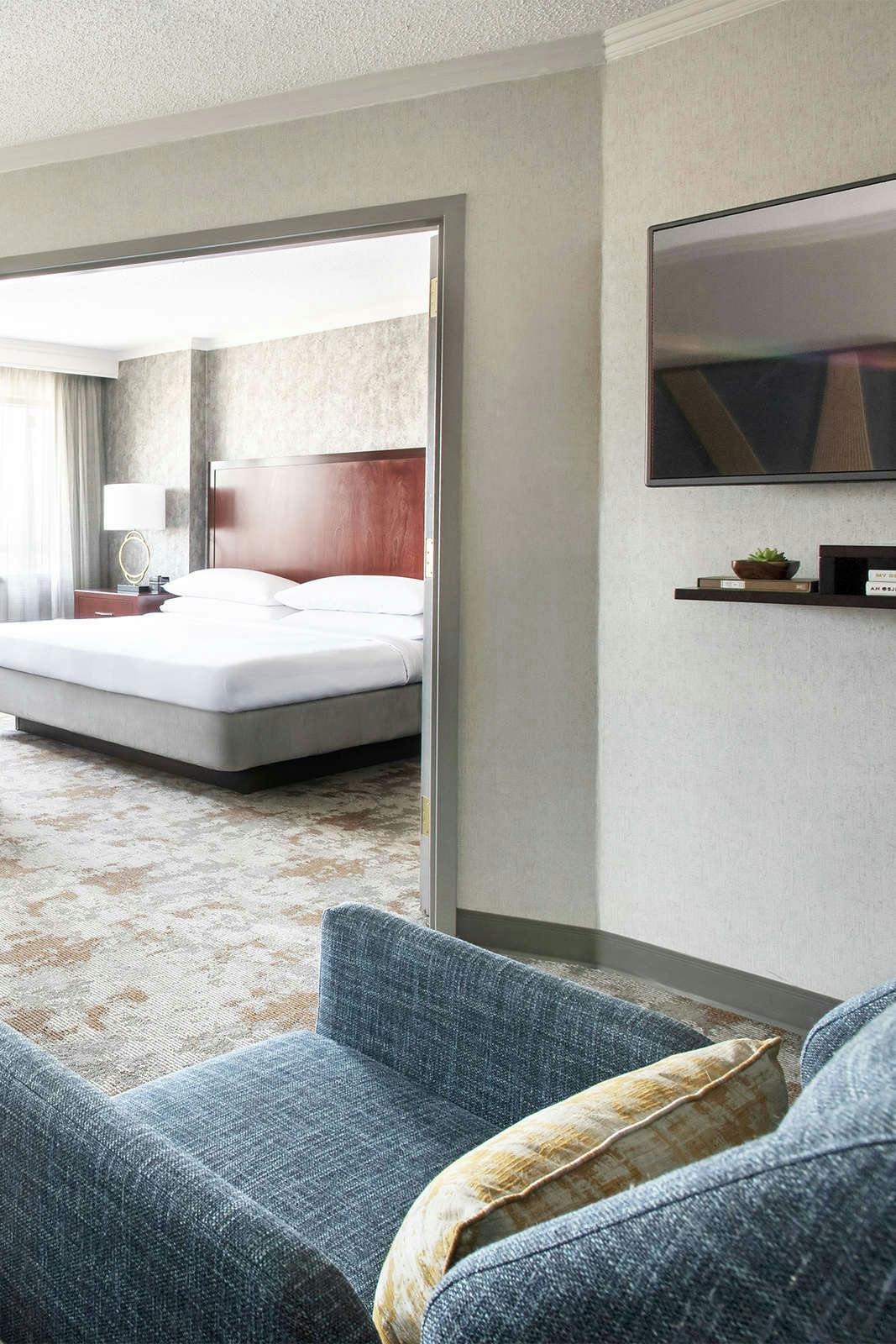 Hotel Embassy Suites by Hilton Bethesda Washington DC photo 3