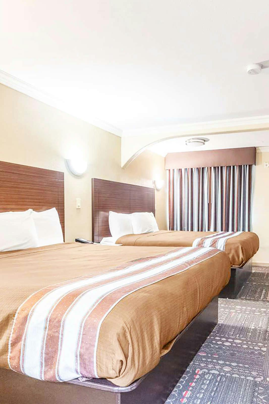 Hotel Americas Best Value Inn Houston at I-45 & Loop 610 photo 1