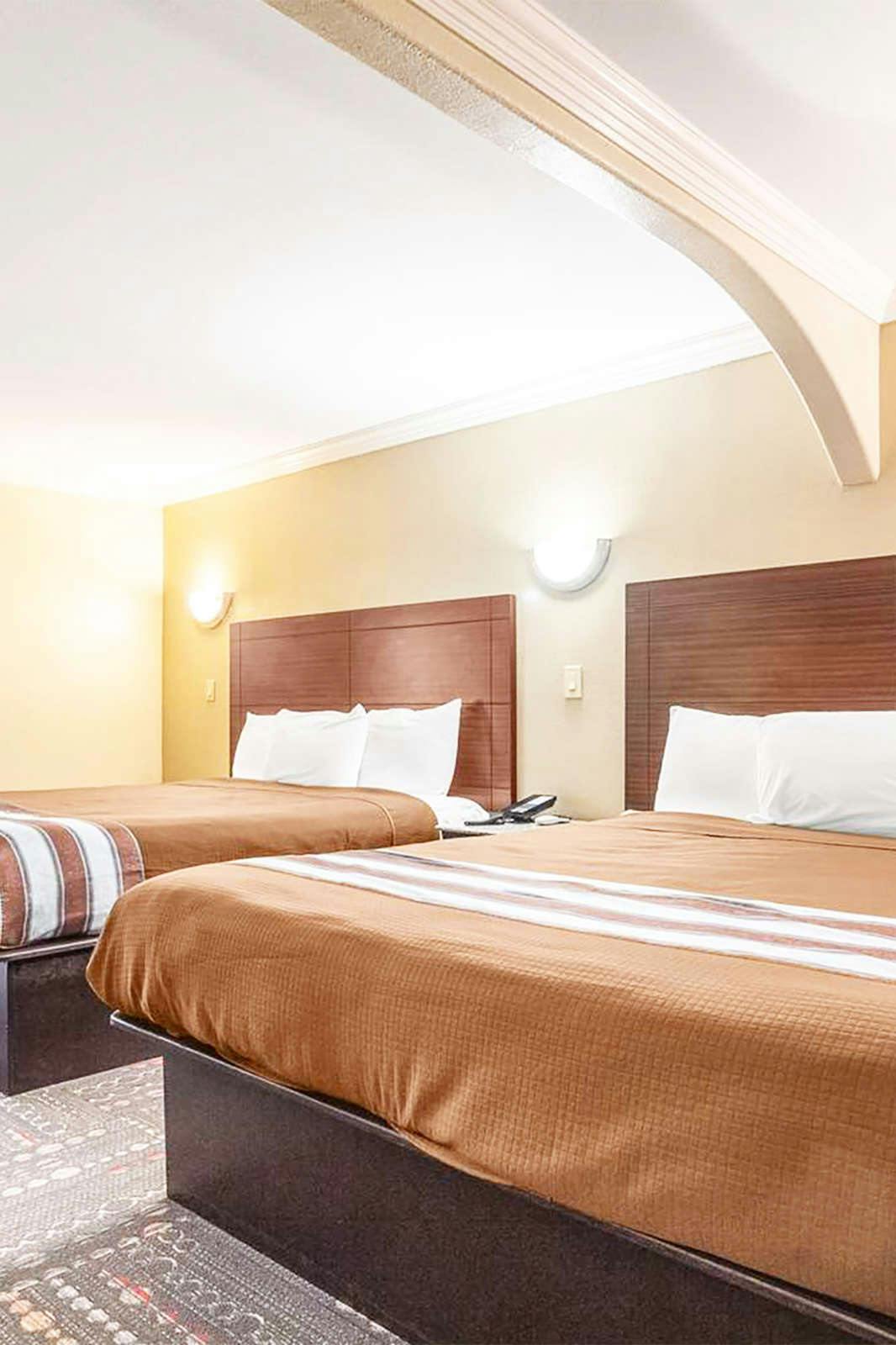 Hotel Americas Best Value Inn Houston at I-45 & Loop 610 photo 3