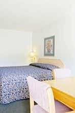 Hotel Canadas Best Value Desert Inn & Suites Cache Creek photo 1