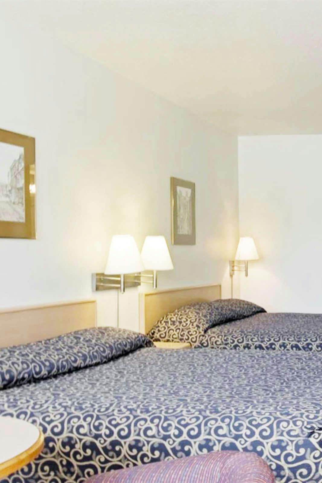 Hotel Canadas Best Value Desert Inn & Suites Cache Creek photo 3