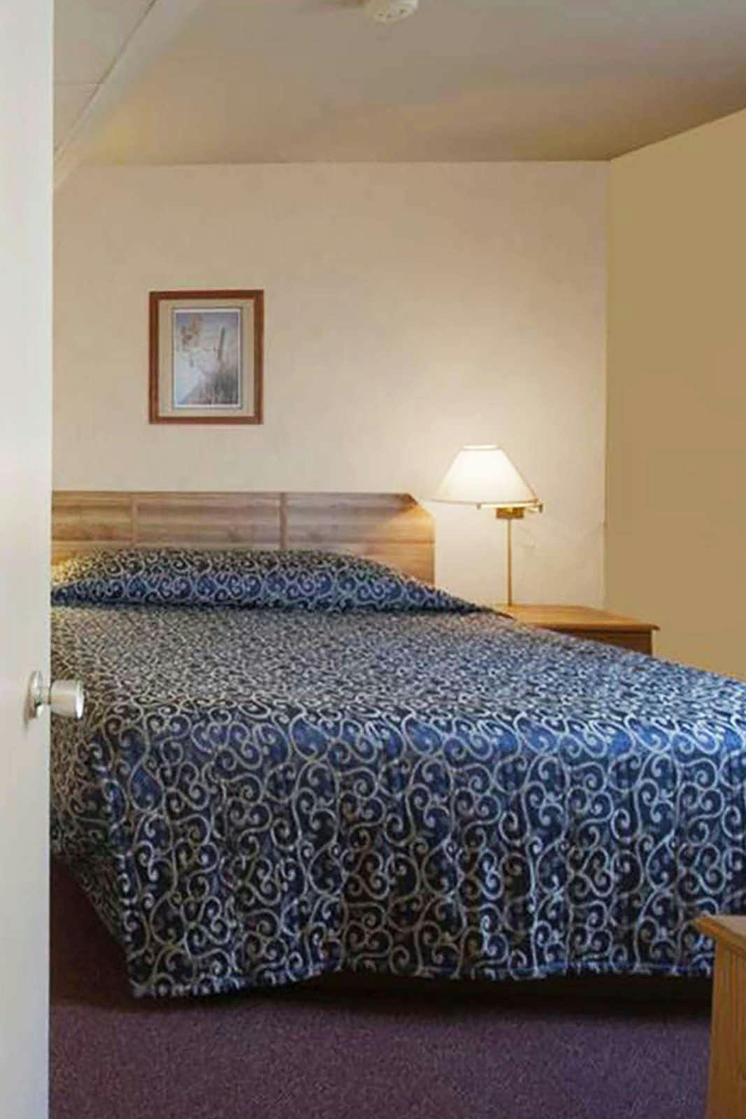 Hotel Canadas Best Value Desert Inn & Suites Cache Creek photo 4