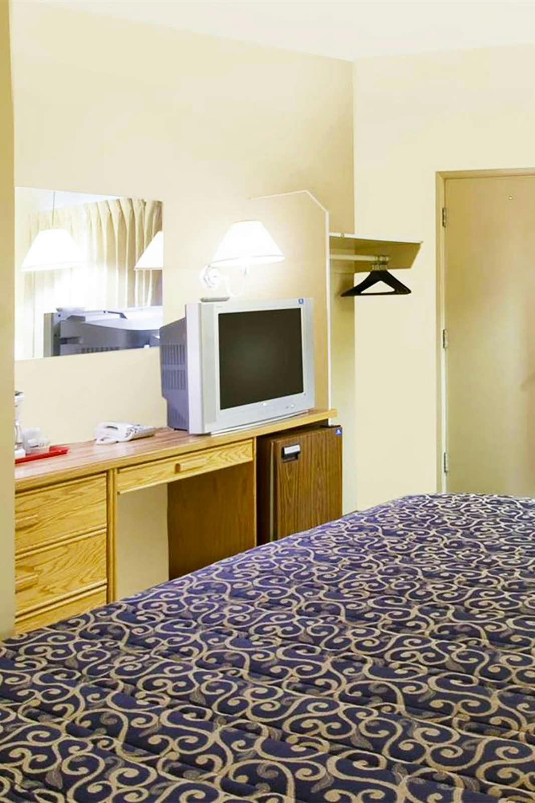 Hotel Canadas Best Value Desert Inn & Suites Cache Creek photo 5