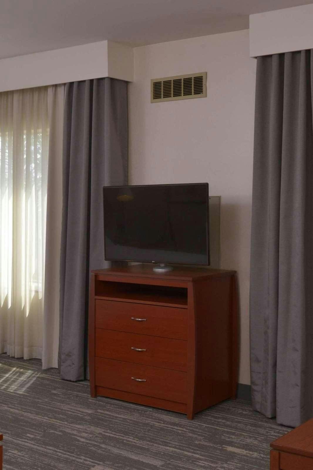 Hotel Hampton Inn & Suites Bakersfield North-Airport photo 2