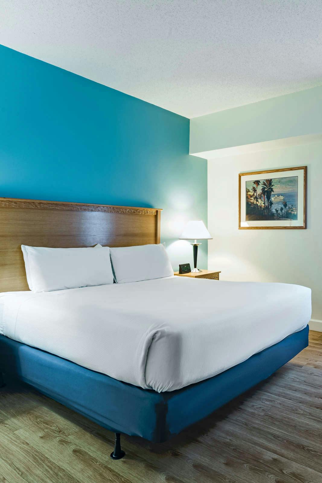 Hotel Atrium Resort, Virginia Beach photo 2