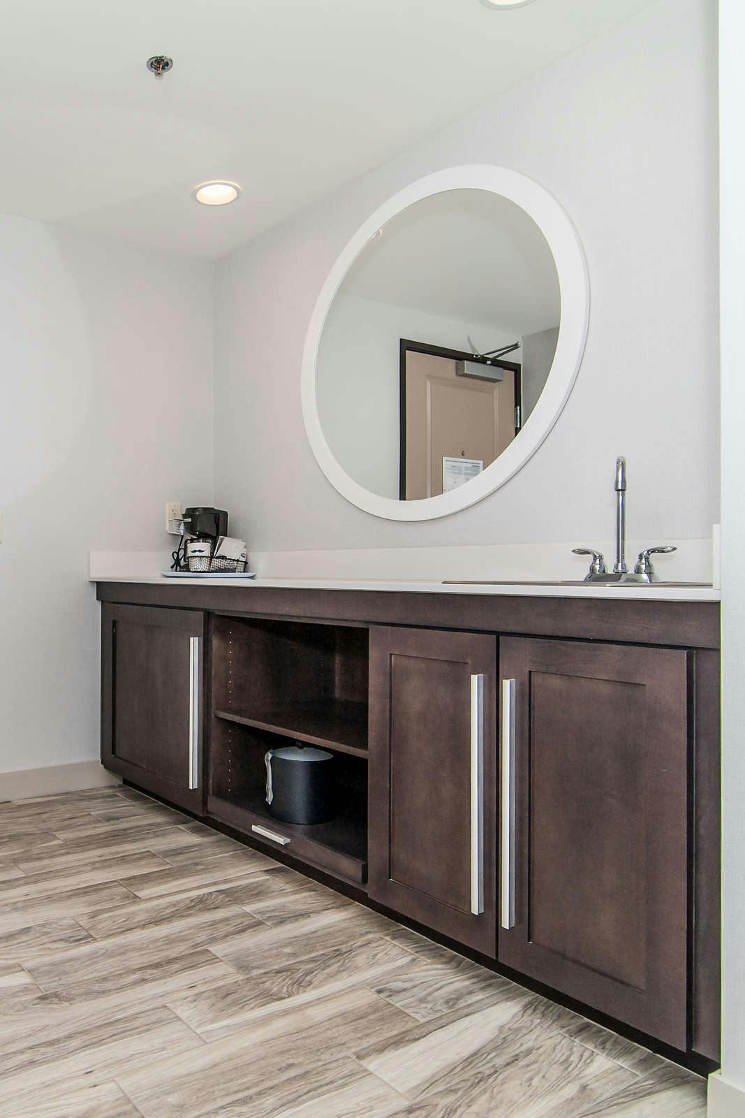 Hotel Hampton Inn by Hilton Norwich photo 4